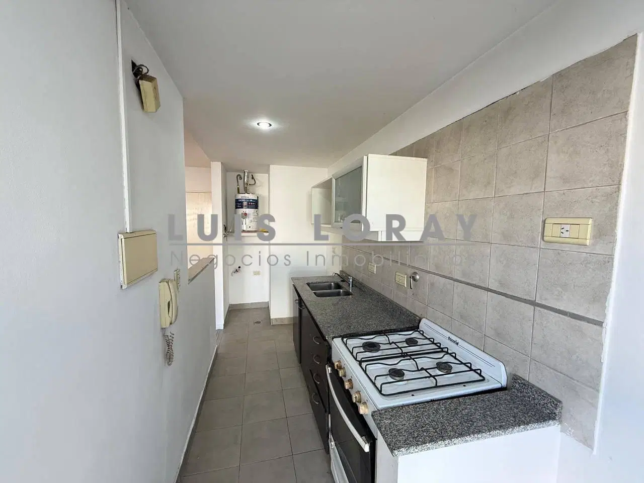 DEPARTAMENTO DE 2 AMBIENTES EN VENTA - TEMPERLEY 4
