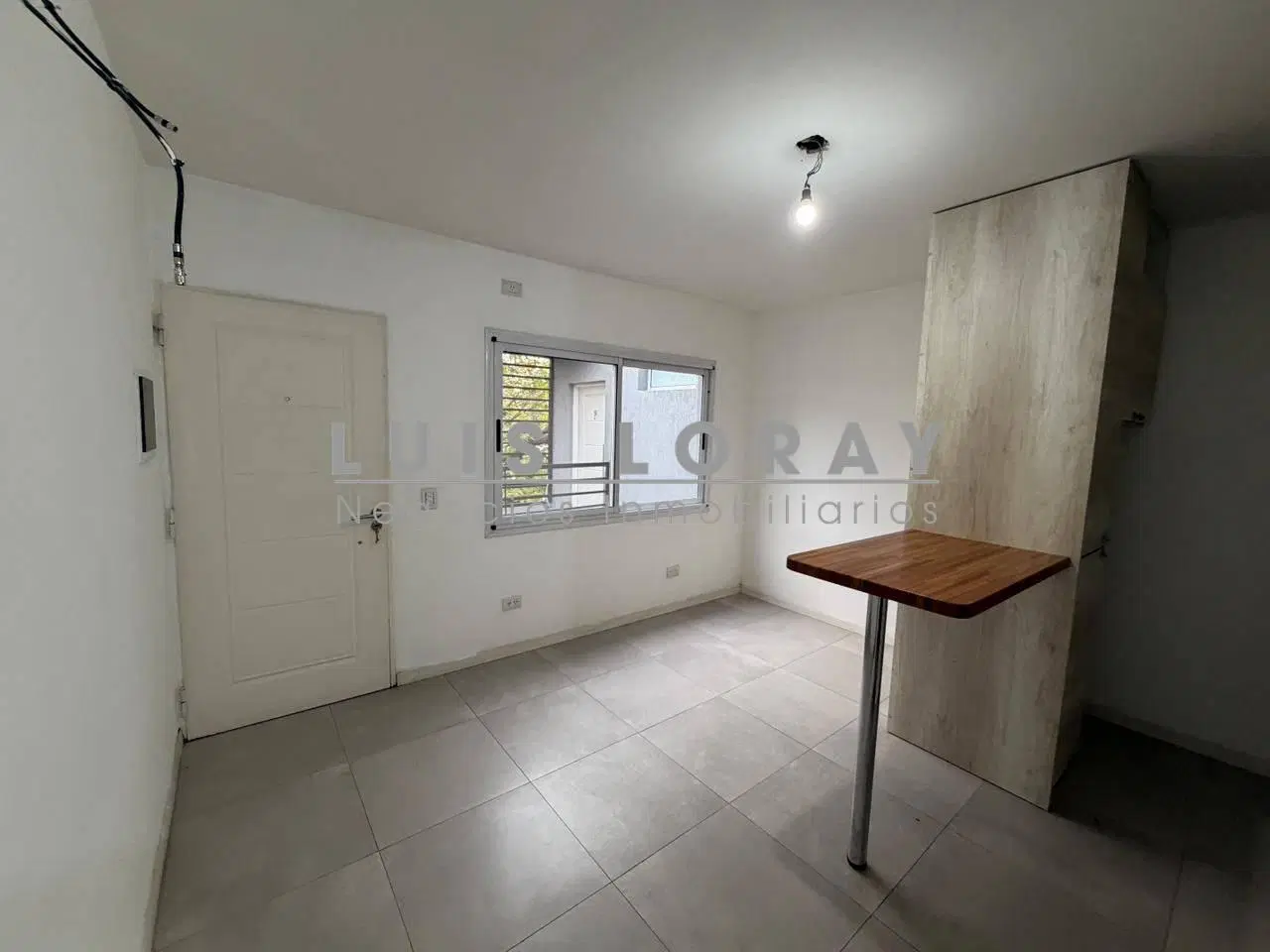 MODERNO DEPARTAMENTO DE 2 AMBIENTES EN ALQUILER BURZACO 1