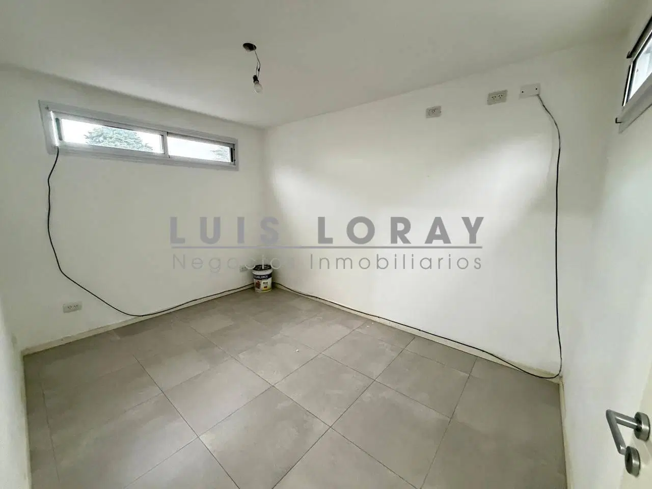 MODERNO DEPARTAMENTO DE 2 AMBIENTES EN ALQUILER BURZACO 3