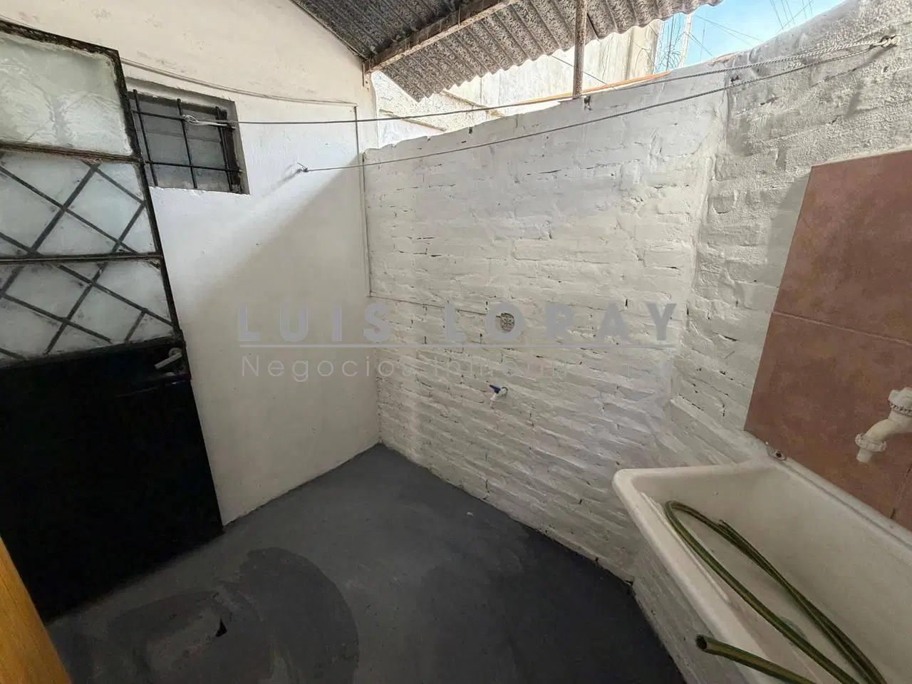 DEPARTAMENTO DE 2 AMBIENTES EN ALQUILER - BURZACO 3