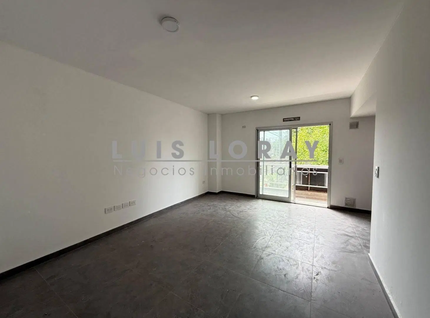 DEPARTAMENTO DE 2 AMBIENTES A ESTRENAR CON COCHERA  BANFIELD ESTE 5