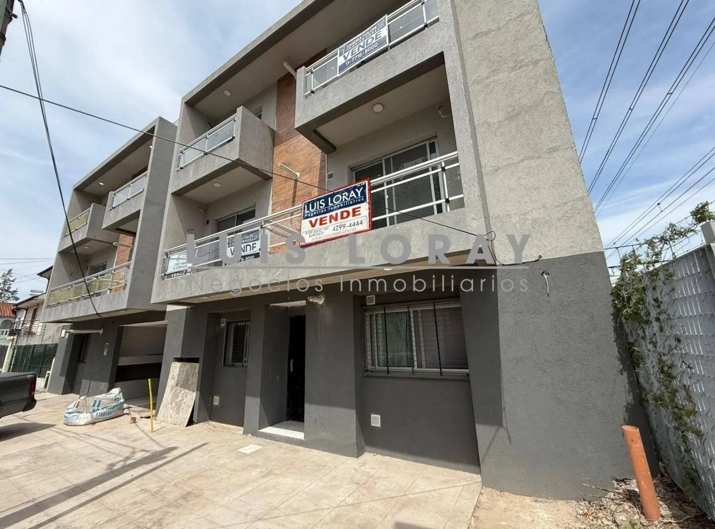 DEPARTAMENTO DE 2 AMBIENTES A ESTRENAR CON COCHERA  BANFIELD ESTE 3
