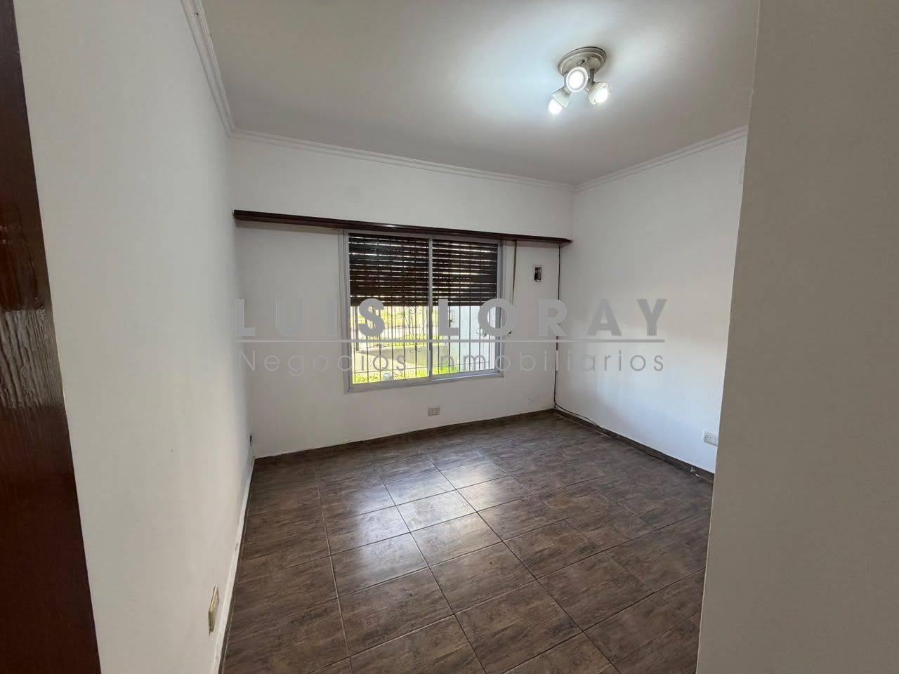 Foto de CÓMODA CASA DE 3 AMBIENTES EN ALQUILER LONGCHAMPS, imagen 3