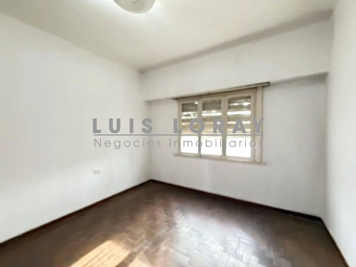 CASA de 3 AMBIENTES EN VENTA - ADROGUÉ 2