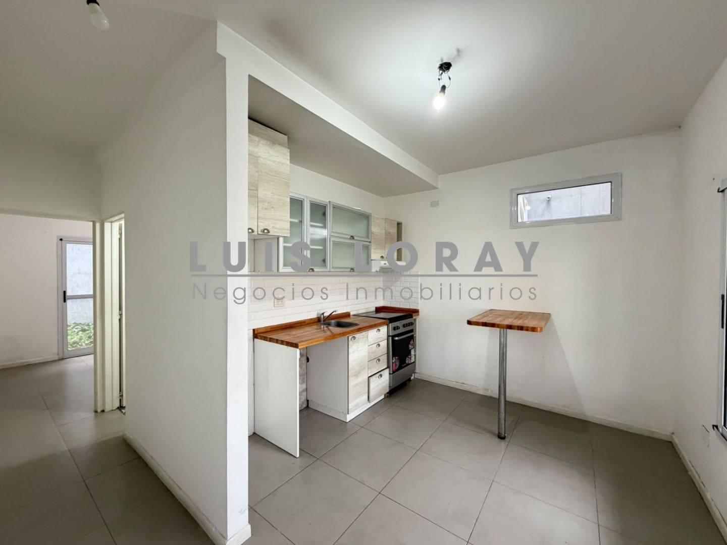 Foto de DEPARTAMENTO 2 AMBIENTES EN ALQUILER EN PLANTA BAJA BURZACO, imagen 2