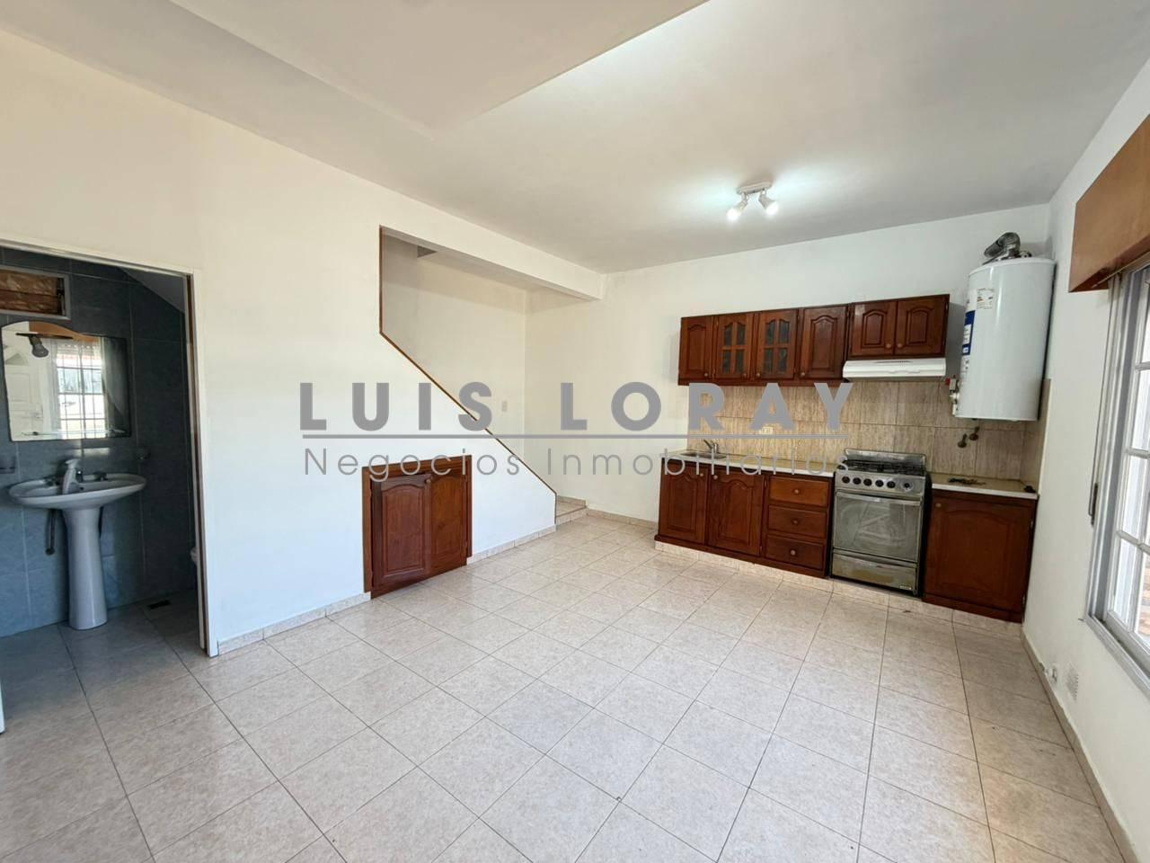 Foto de CASA EN ALQUILER EN ESQUINA DOS PLANTAS, imagen 3