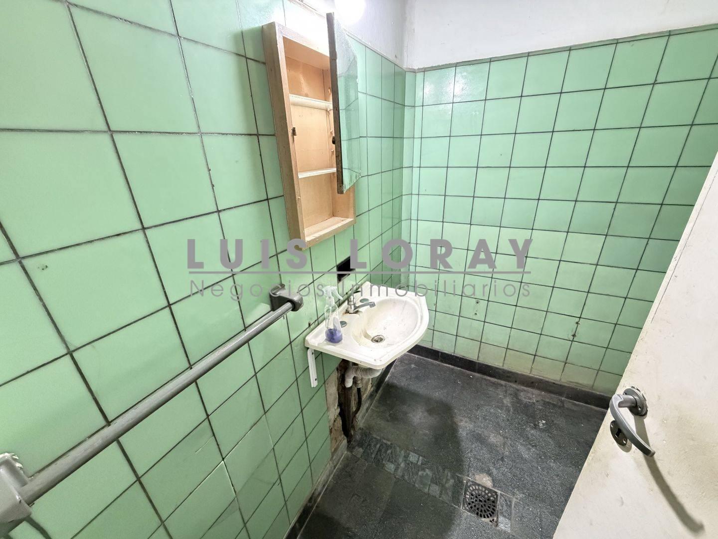 Foto de ALQUILER DE LOCAL COMERCIAL CON DEPOSITOS/OFICINAS EN BURZACO, imagen 4