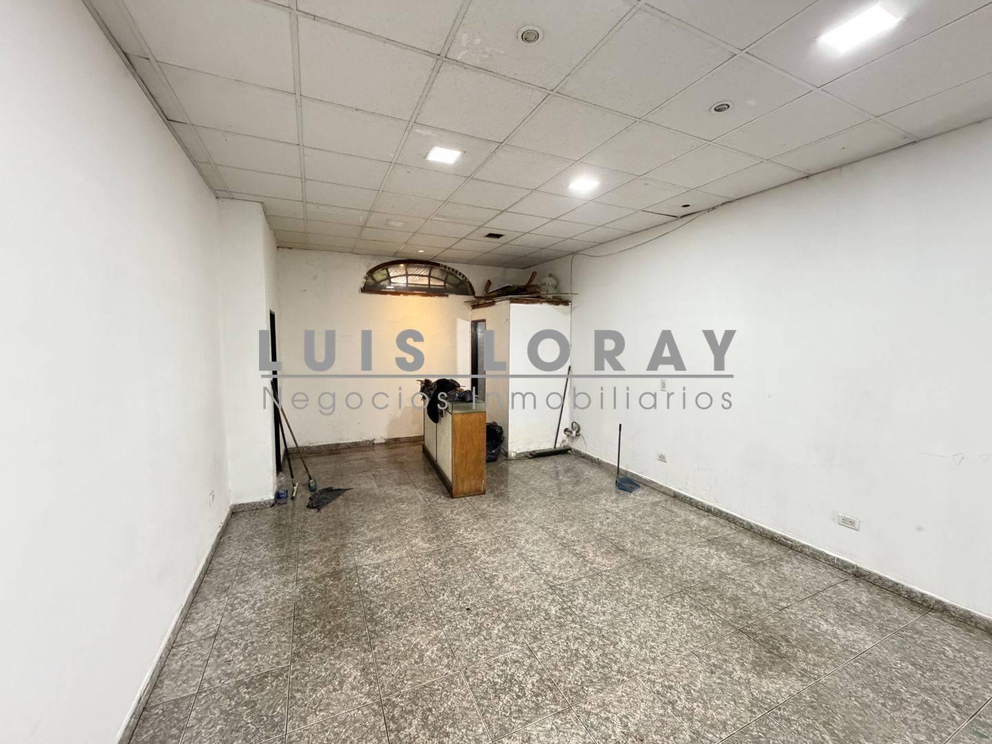 Foto de LOCAL COMERCIAL EN ALQUILER A METROS DE LA ESTACIÓN - BURZACO, imagen 2
