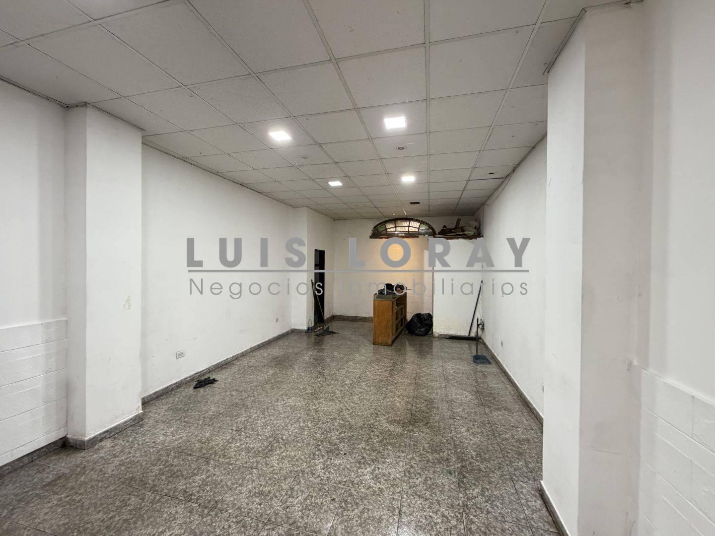 Foto de LOCAL COMERCIAL EN ALQUILER A METROS DE LA ESTACIÓN - BURZACO, imagen 1