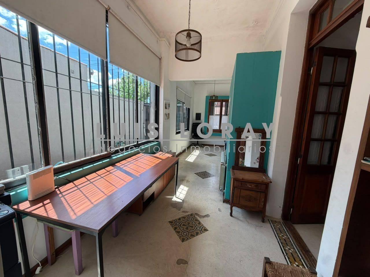 Foto de EXCELENTE CASA EN DOS PLANTAS CON PARQUE, PILETA Y QUINCHO EN BURZACO, imagen 3