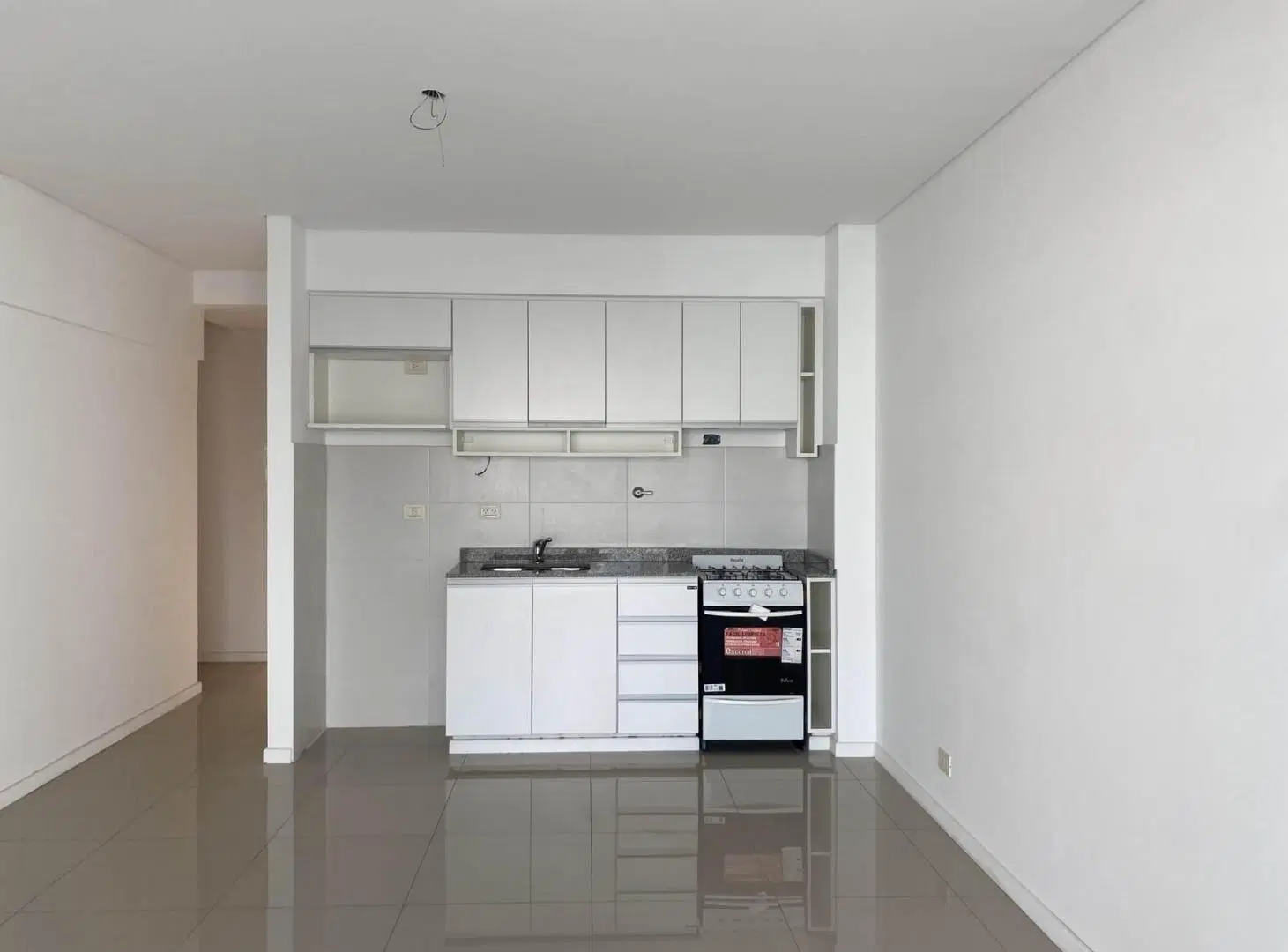 DEPARTAMENTO DOS AMBIENTES A ESTRENAR CON ESPACIO GUARDACOCHES CUBIERTO 2