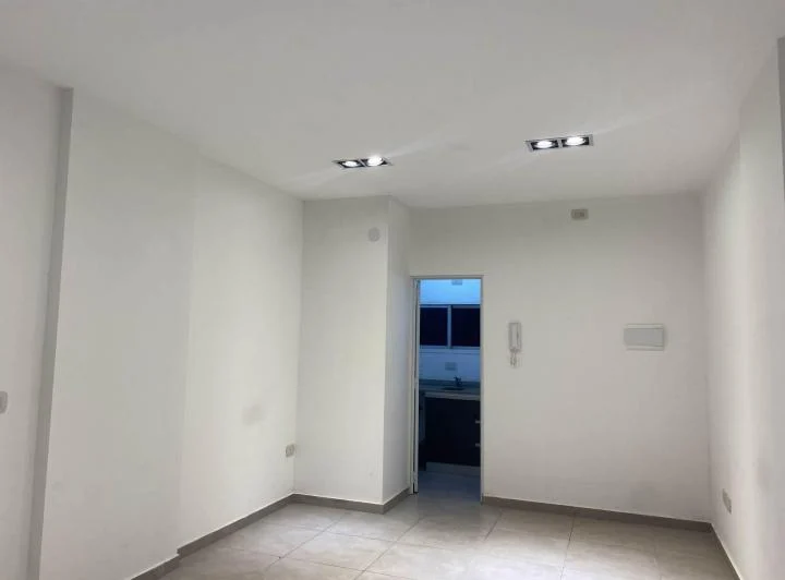 LOCAL COMERCIAL U OFICINA 1