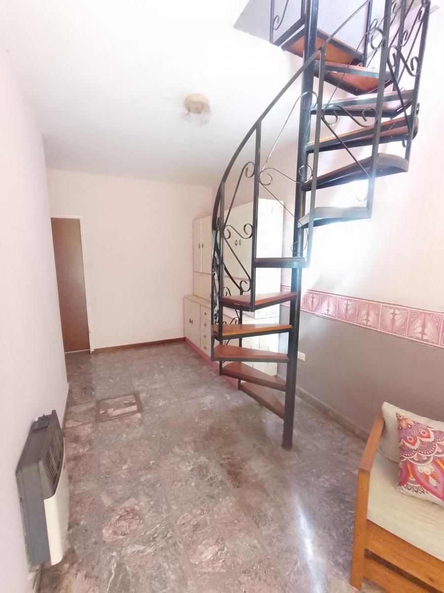 Venta de casa 4 ambientes Villa Luzuriaga