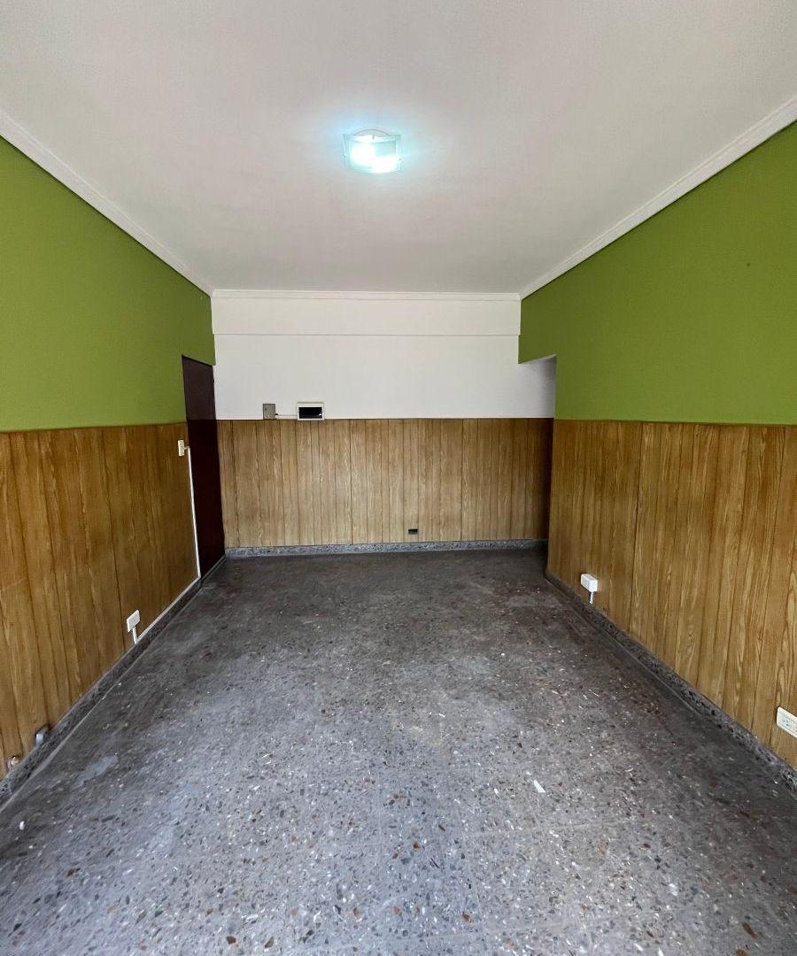 Foto de Alquiler departamento 3 ambientes Isidro Casanova, imagen 5