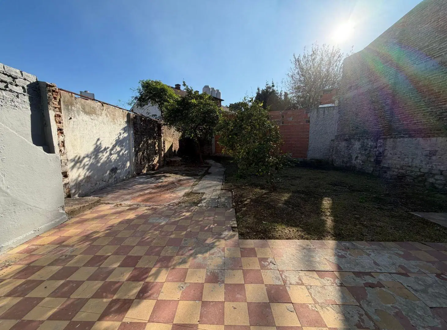 Alquiler casa local o cochera Atalaya 5