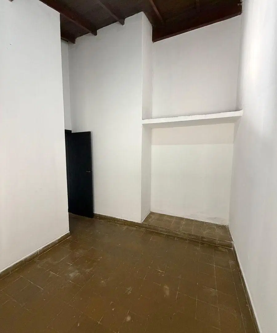 Alquiler casa local o cochera Atalaya 4