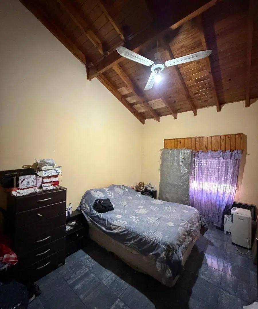 Venta casa Isidro Casanova zona cinco esquinas 4