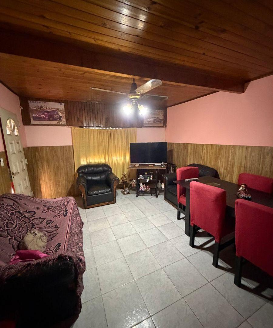 Foto de Venta casa Isidro Casanova zona cinco esquinas, imagen 3