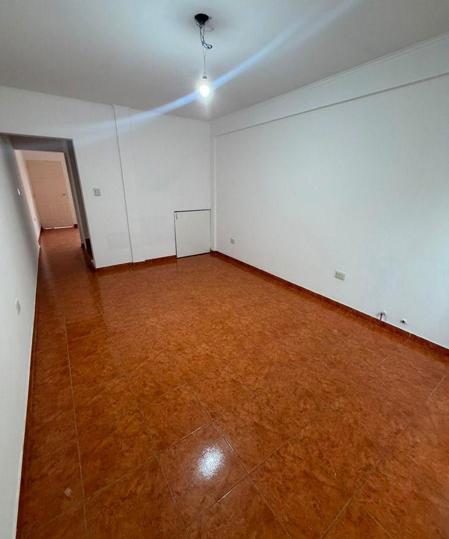 Foto de Alquiler duplex 3 ambientes Isidro Casanova, imagen 5