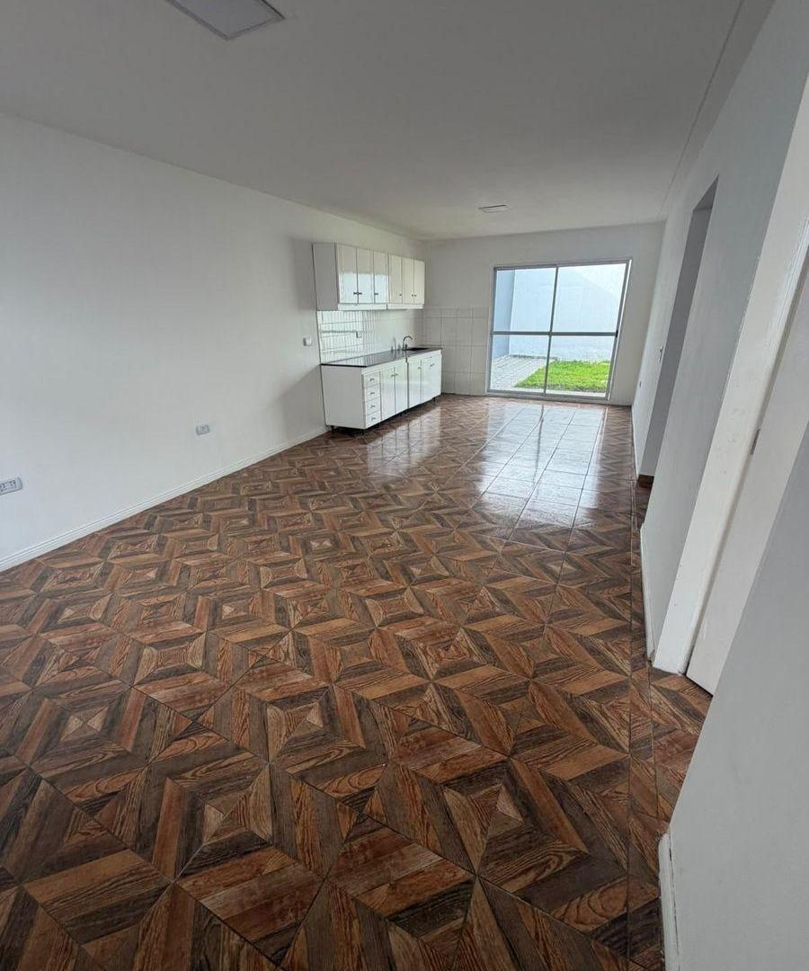 Foto de Alquiler pH 4 ambientes 2 patios Isidro Casanova, imagen 3