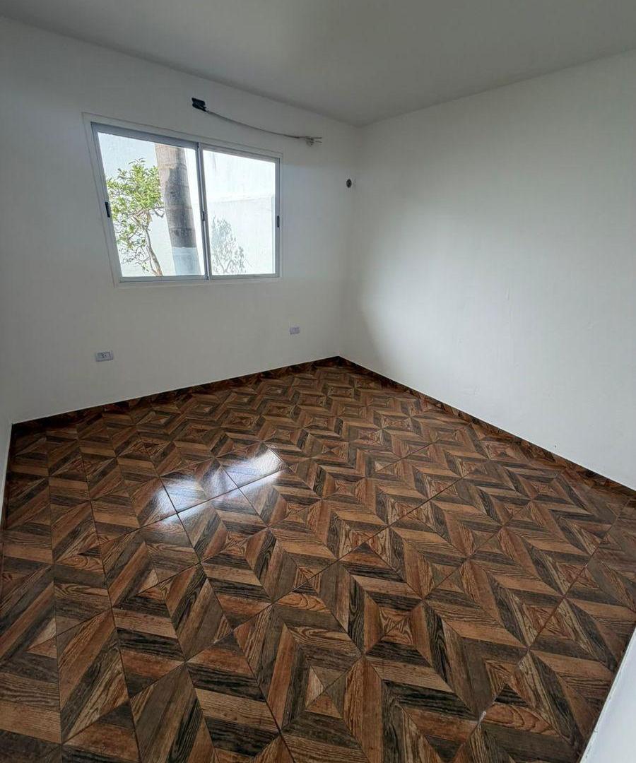 Foto de Alquiler pH 4 ambientes 2 patios Isidro Casanova, imagen 1