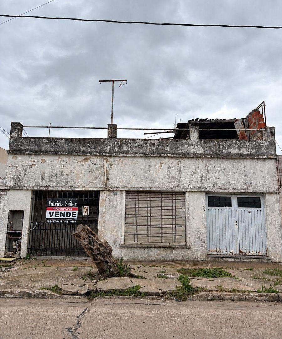 Foto de Venta 3 ambientes con cochera a refacción Villa Luzuriaga, imagen 1