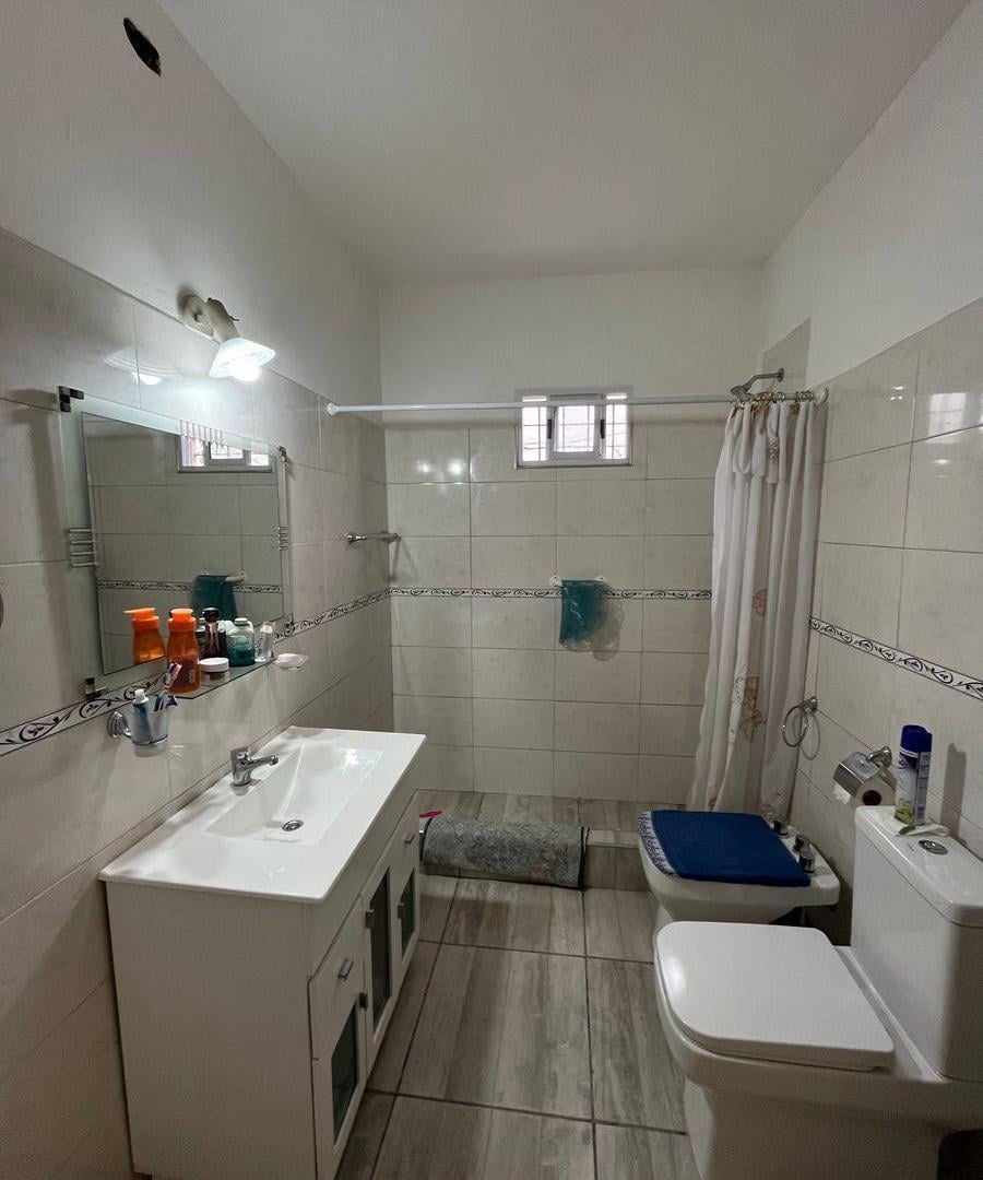 Foto de Venta casa Isidro Casanova, imagen 5