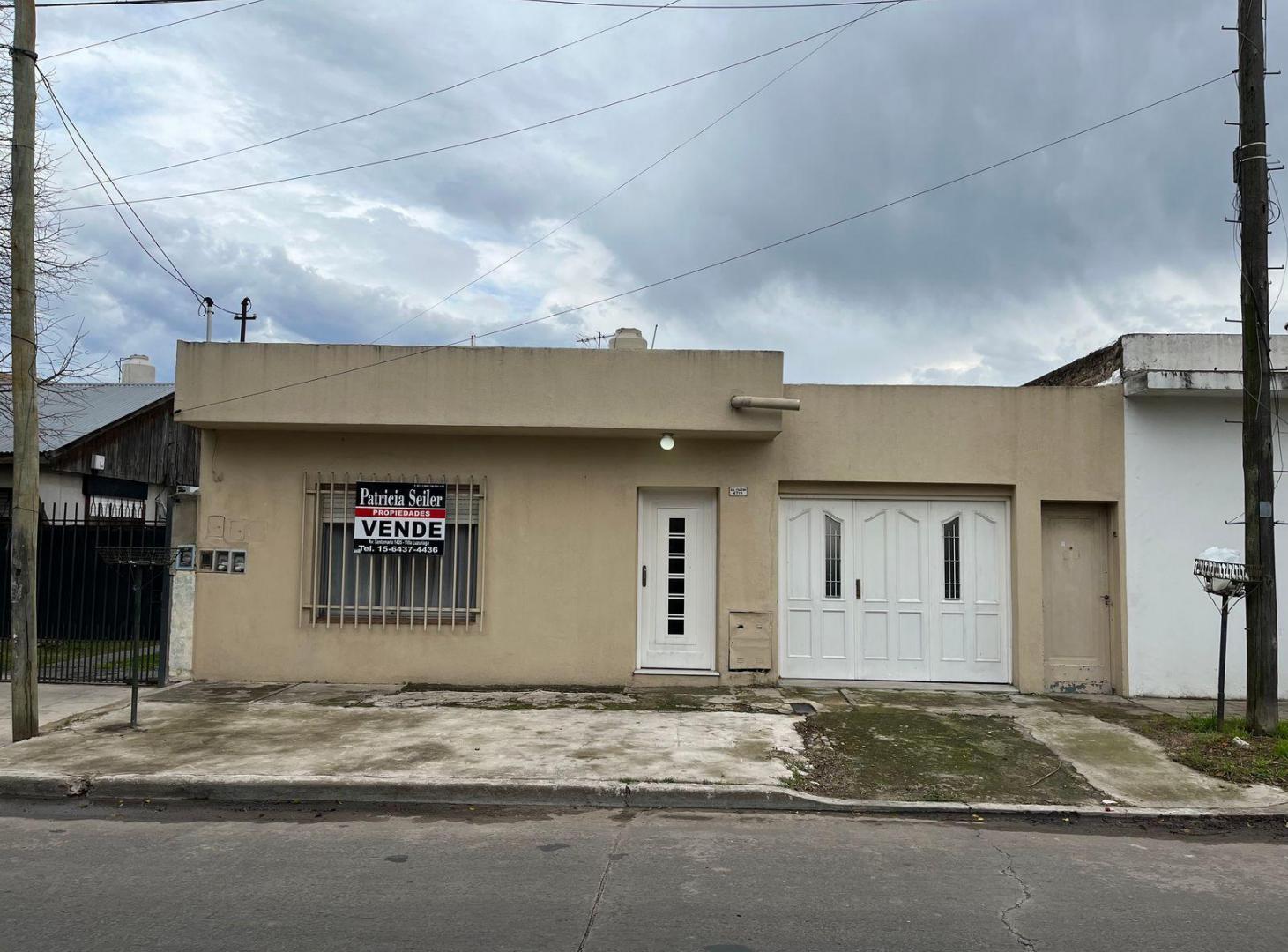 Foto de Venta casa Isidro Casanova, imagen 2