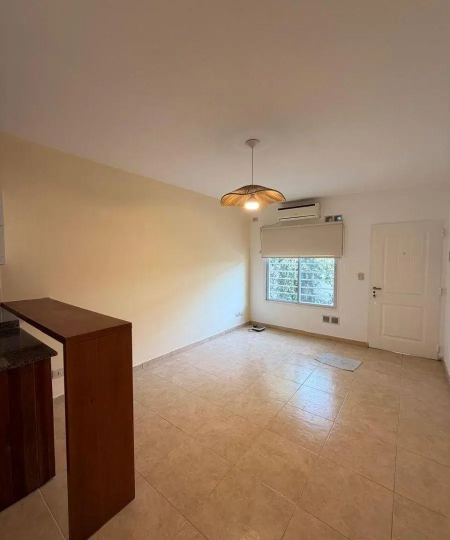 Excelente duplex 2 ambientes con escritorio y garage. Sobre Triunvirato, villa luzuriaga 3