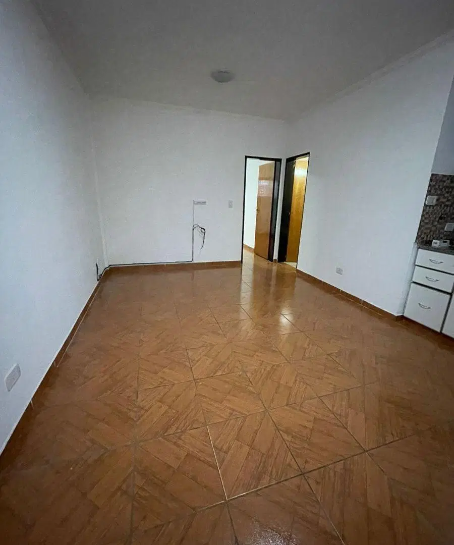Departamento dos ambientes con cochera en Alquiler en Villa Luzuriaga 4