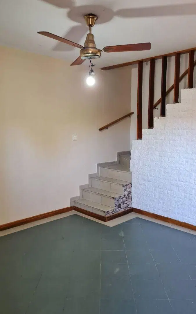 AMPLIO DUPLEX DE 3 AMBIENTES, CON PATIO Y LAVADERO. SIN EXPENSAS 2