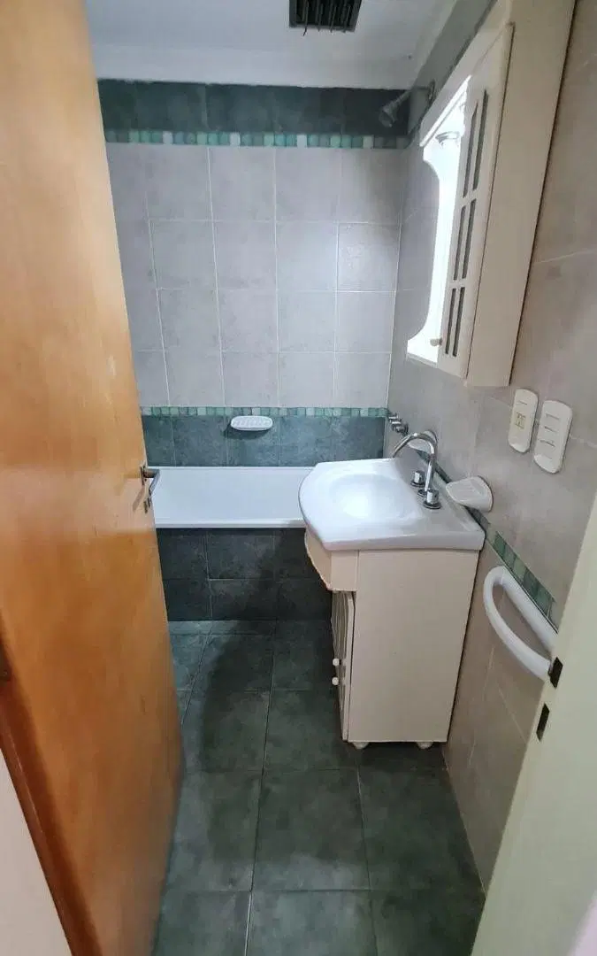 Departamento monoambiente con balcon al contrafrente, San Justo. Excelente ubicacion 5