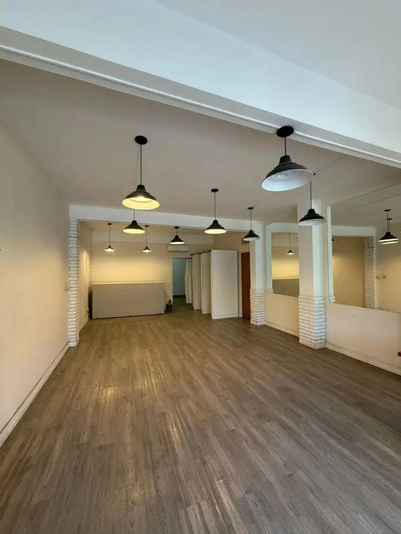 Excelente Local Comercial Sobre Avenida Arieta, 4,60 M De Frente X 14 M De Fondo. 1
