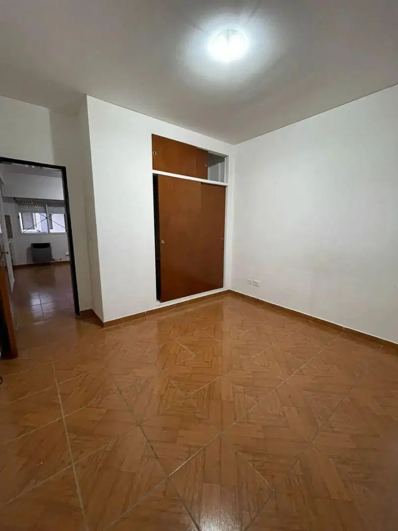 Departamento En Alquiler En Villa Luzuriaga 5