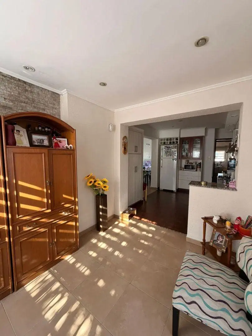 Impecable Casa De 4 Ambientes Con Parque, Piscina, Quincho Y Garage Automático. Villa Luzuriaga 4