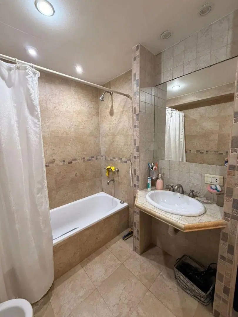 Impecable Casa De 4 Ambientes Con Parque, Piscina, Quincho Y Garage Automático. Villa Luzuriaga 5