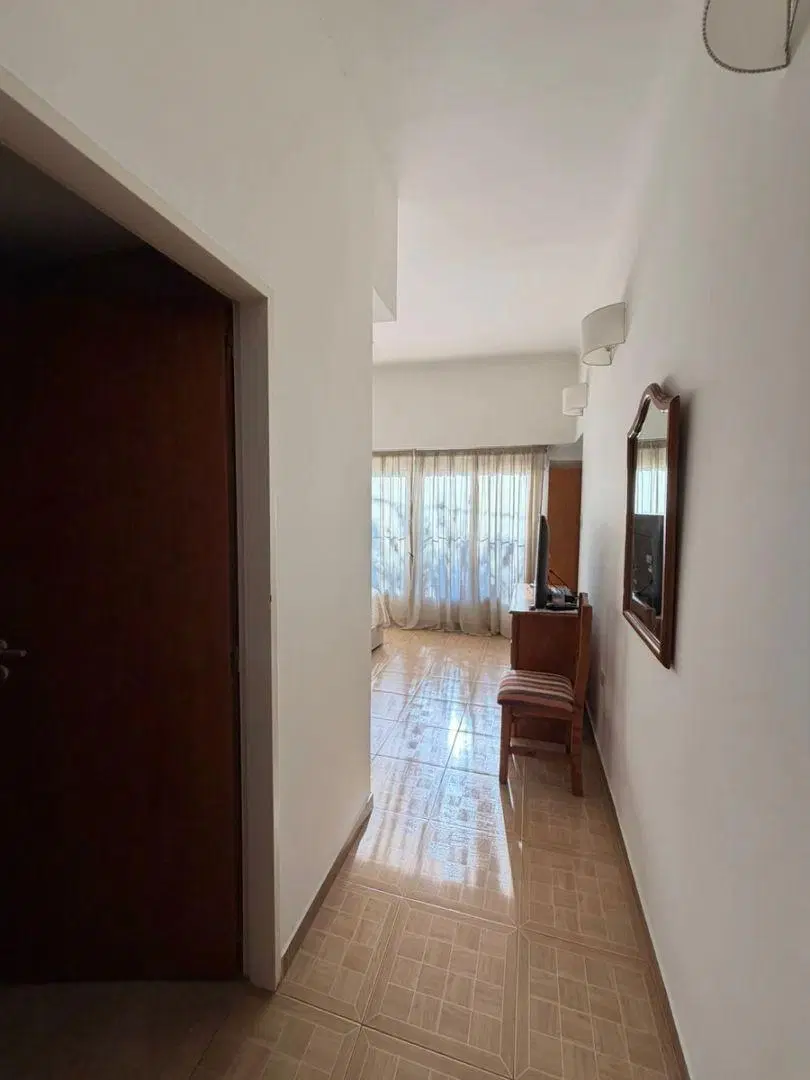 Impecable Casa De 4 Ambientes Con Parque, Piscina, Quincho Y Garage Automático. Villa Luzuriaga 5