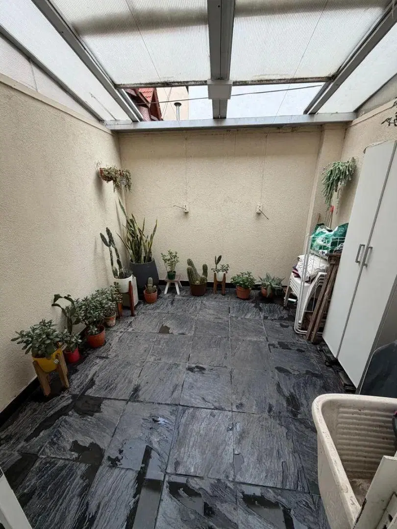 Excelente Duplex 3 Ambientes Al Frente En Dos Plantas Con Patio. Apto Credito. Ubicado A Metros De A 5