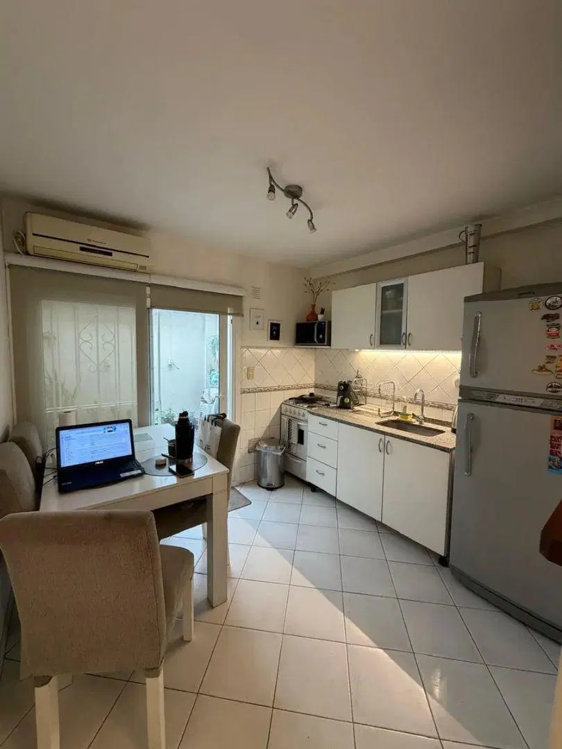 Excelente Duplex 3 Ambientes Al Frente En Dos Plantas Con Patio. Apto Credito. Ubicado A Metros De A 1