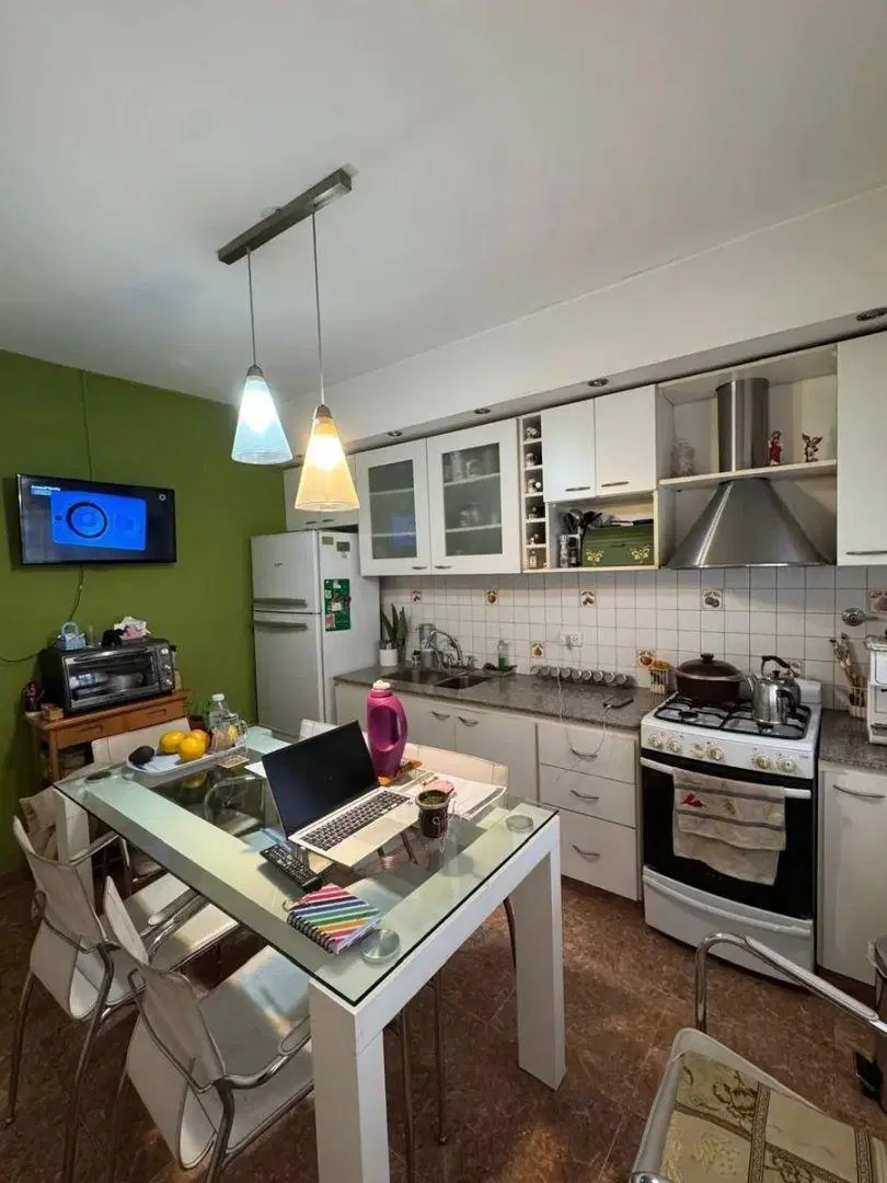 Dúplex 3 Ambientes En Dos Plantas, Con Cochera Cubierta Para Dos Autos, Patio Con Parrilla Y Balcón 2