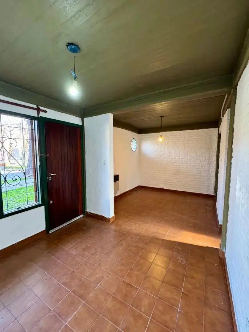 Departamento 2 Ambientes Planta Baja Con Patio, Excelente Ubicación. Apto Credito. Nuevo Valor 5