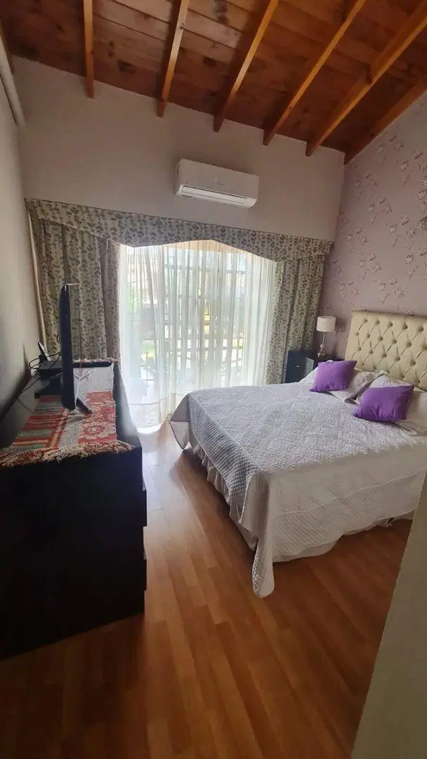 Excelente Departamento 2 Ambientes + Escritorio En 1º Piso Al Frente Con Balcon. Apto Credito. 2