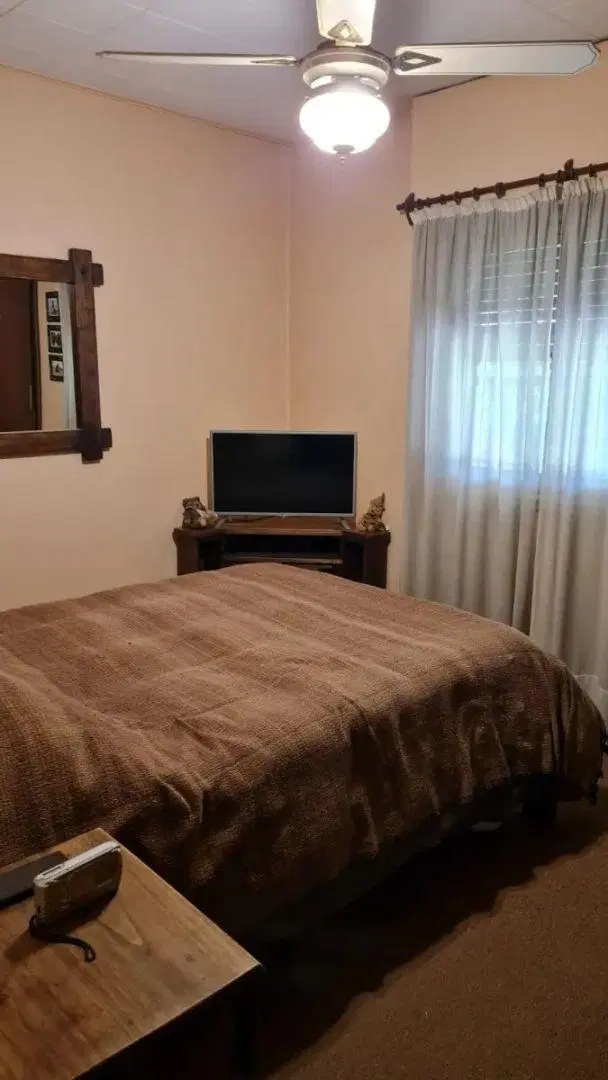 Casa En Venta En Villa Luzuriaga Con Cochera Y Jardín 5