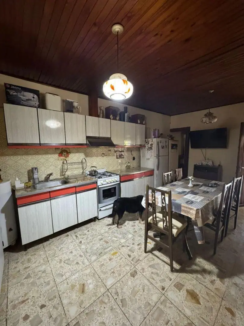 Casa En Venta En Haedo 4