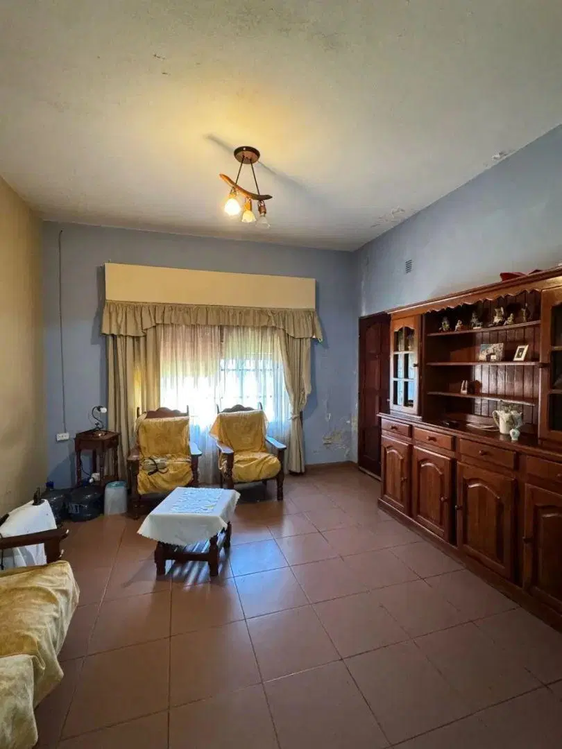 Casa En Venta En Villa Luzuriaga 3