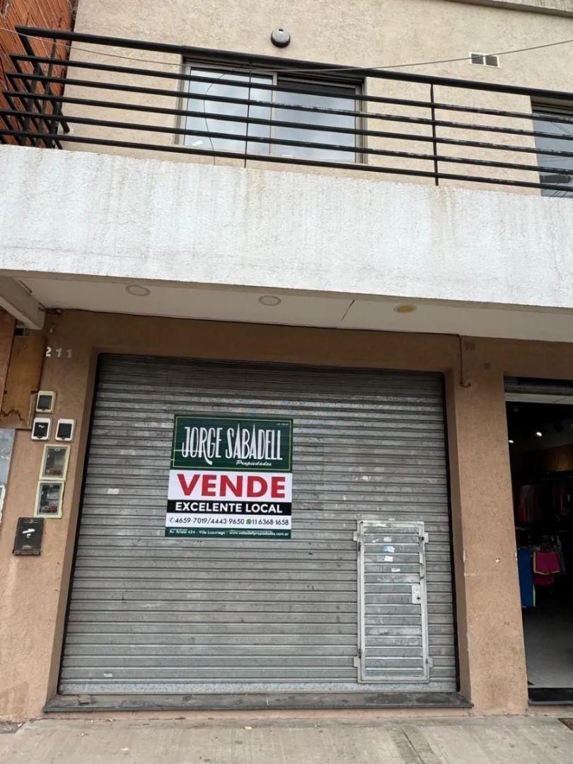 Excelente Local Comercial Sobre Av. Arieta Frente Al Banco Provincia, De 3,60 X 7mts. Centro De Vill