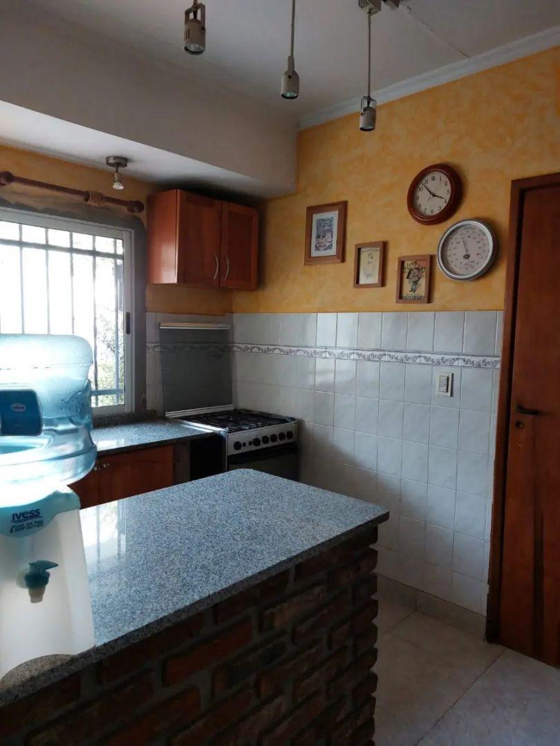 Foto de Casa En Venta En Villa Luzuriaga, imagen 4