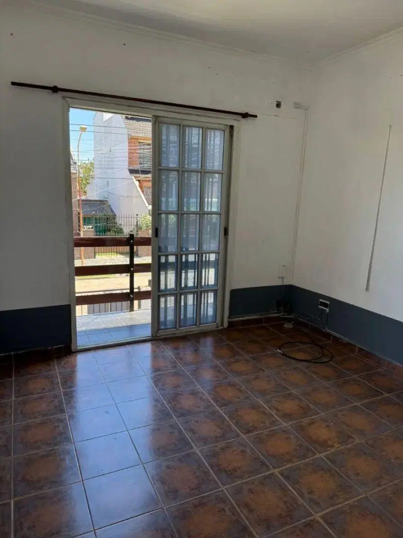 Casa En Venta En Villa Luzuriaga 5