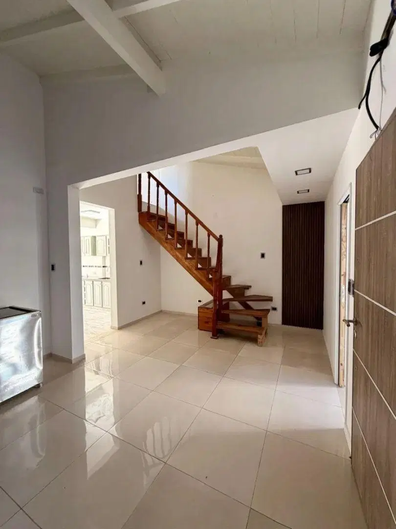 Excelente Chalet Ph De 3 Ambientes Moderno Con Patio Y Parrilla. Villa Luzuriaga. Oportunidad 1