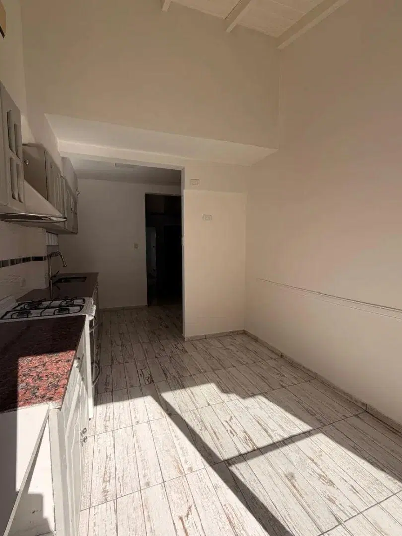 Excelente Chalet Ph De 3 Ambientes Moderno Con Patio Y Parrilla. Villa Luzuriaga. Oportunidad 2